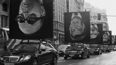 Los elegidos. Santiago Sierra (amb Jorge Galindo). Madrid, agost del 2012http://www.santiago-sierra.com/201207_1024.php